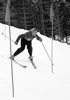 Mlyn: Czechoslovakia, Spindleruv Mlyn 1947. Skier competing