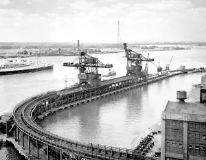 C1950: Dagenham, Ford Jetty and River Thames c1950
