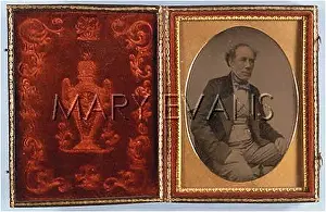 Daguerrotype: DAGUERROTYPE