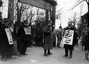 Dahlem: In front of Dahlem polling station, 1933