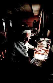 Focuses: Daily life of nuns in a Catholic monastery in