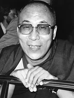 Lhamo: Dalai Lama