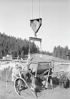 Erzgebirge: Dam construction - cocrete pour