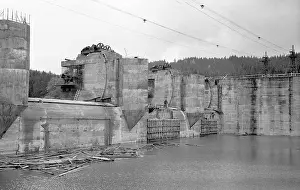 Krejci: Dam - Kamyk - concrete - rebar
