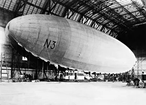 Norge: Damaged airship N3 in a hangar, 1927