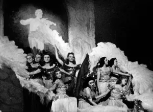 Bordeaux: Dance event in Bordeaux, 1942