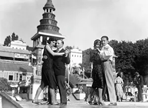 Luna: Dance marathon at the Luna Park, 1931