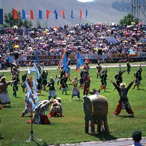 Ulaanbaatar: Dance presentation in Ulaanbaatar, Mongolia