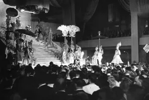 Revue: Dance revue at the Berlin Press Ball, 1939