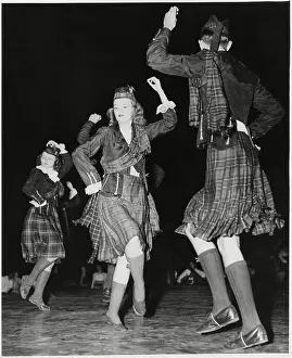 Fling: dance - students - folk dance - Scottish - historical