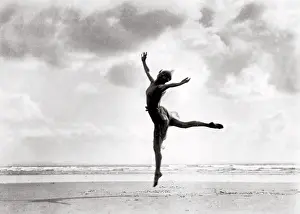 Bertram: Dancer on a beach - by Bertram Park, c.1930s