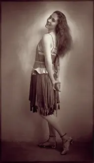 Wiesenthal: Dancer Grete Wiesenthal in Der Brautigam