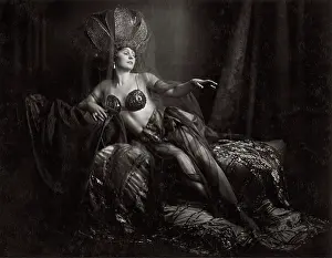 Josephs: Dancer Gusti Pichler as Sulamith in Josephs