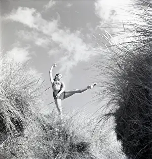 A Flying History - Peter Keating Aviation Collection: Dancer on a hilltop