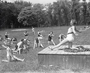 Bathes: Dancer Kathe Hye-Kerkdal