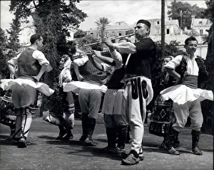 Flutes: Dancers and musicians of Macedonia