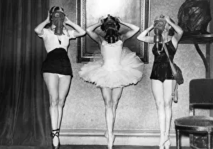 Comique: Dancers of the Paris Opera Comique with breathing masks
