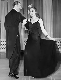 Spontaneity: Dancing couple