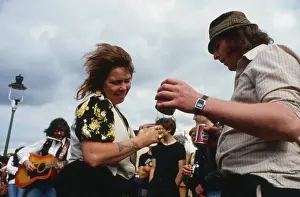 Revellers: Dancing at the Epsom Derby