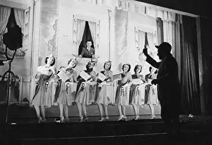 Gals: DANCING GIRLS