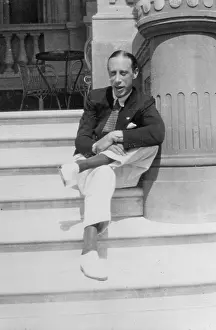 Dapper: A dapper gentleman in Italy