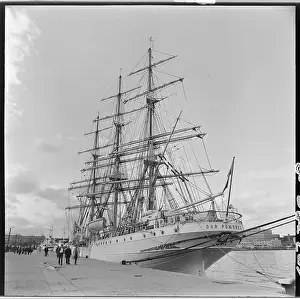 Gdynia: Dar Pomorza - sailing ship