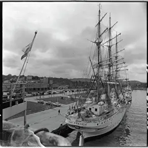 Gdynia: Dar Pomorza - sailing ship