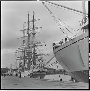 Gdynia: Dar Pomorza - sailing ship