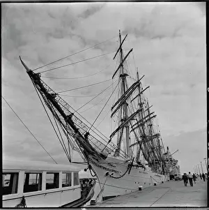 Gdynia: Dar Pomorza - sailing ship