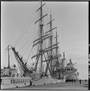Gdynia: Dar Pomorza - sailing ship
