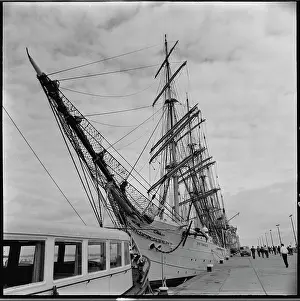 Gdynia: Dar Pomorza - sailing ship