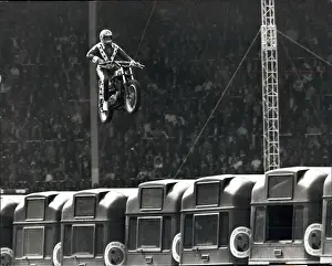 Fractured: Daredevil Evel Knievel 1938 - 2007