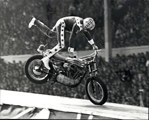 Fractured: Daredevil Evel Knievel 1938 - 2007
