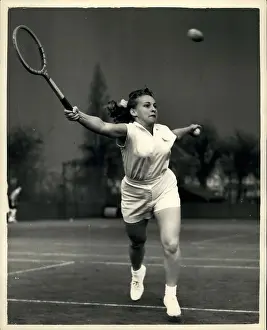Rook: Darlene Hard, tennis match