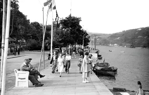 The Francis Frith Collection: Dartmouth, the Promenade c1955