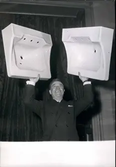 Dary: Dary Retires From Acting to Make Sinks