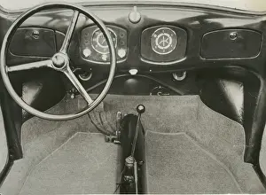 Compartments: Dashboard in VW Beetle with two glove compartments