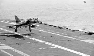 Apply: Dassault-Breguet Super etendard 66