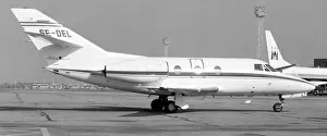 Luton: Dassault Falcon 10 SE-DEL