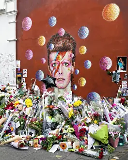 Tunstall: David Bowie mural, Brixton