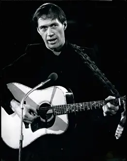Carradine: David Carradine performs at Circus Krone, Munich