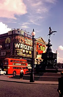 Factor: Daytime scene in Piccadilly Circus, London