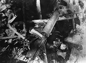 Browning: Dead American machine gunner in Belgium, 1945
