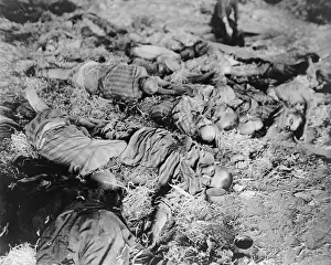 Nordhausen: Dead slave laborers lie in a barracks of Nordhausen