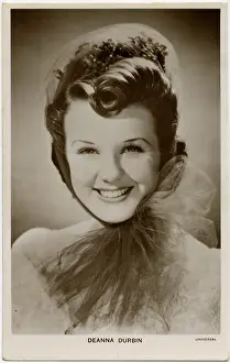Edna: Deanna Durbin