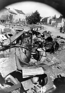 Koster: Debris of a French column, 1940