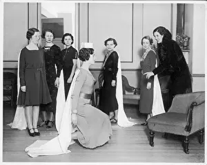 Etiquette: DEBS CURTSEYING 1934