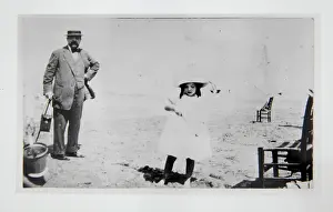 Debussy: Debussy and his daughter on the beach, photograph
