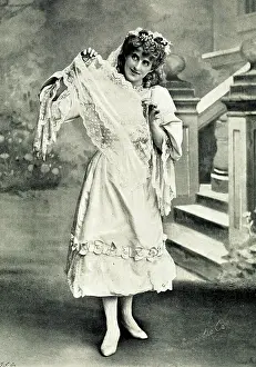 Soprano: Decima Moore in The Wedding Eve