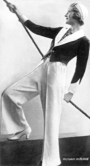 Snelgrove: Deck or beach suit for holidays or cruises, 1932